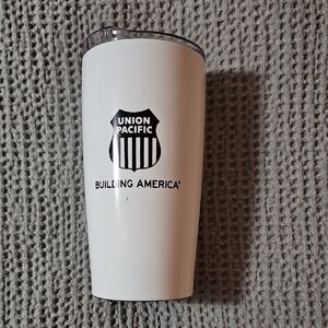 Union Pacific Building America White Insulated Tumbler w/ Lid 20 oz Railroad